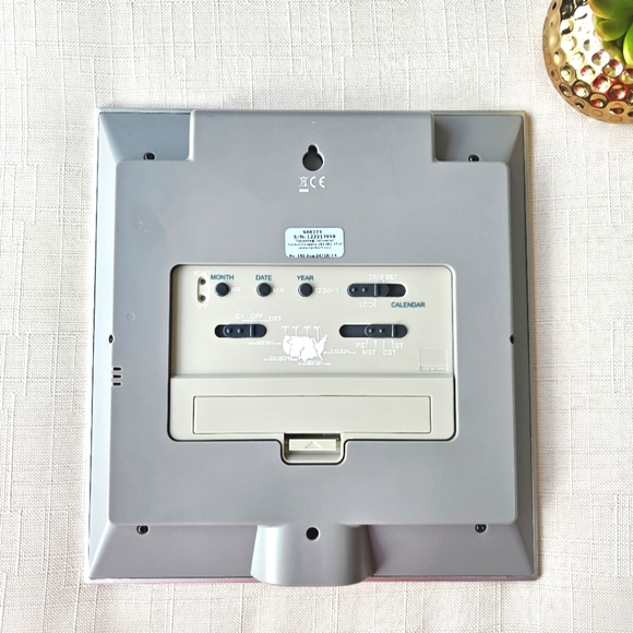 NEW Fisher Scientific Atomic Radio Controlled Clock Thermometer Satellite Signal - Picture 2 of 15